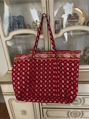 Red Patterned Quilted Tote Bag excellent condition BB:323